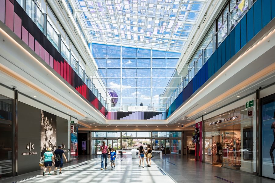 904 Alm Plaza Rio 2 Retail And Leisure Centre Madrid Spain N91 Medium