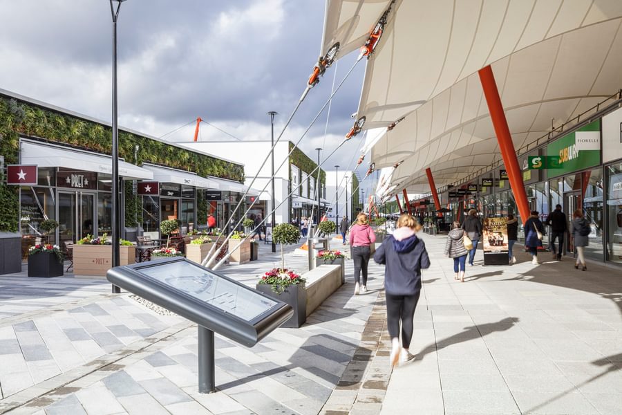 A96 Ado Ashford Designer Outlet Centre Uk N54 Medium