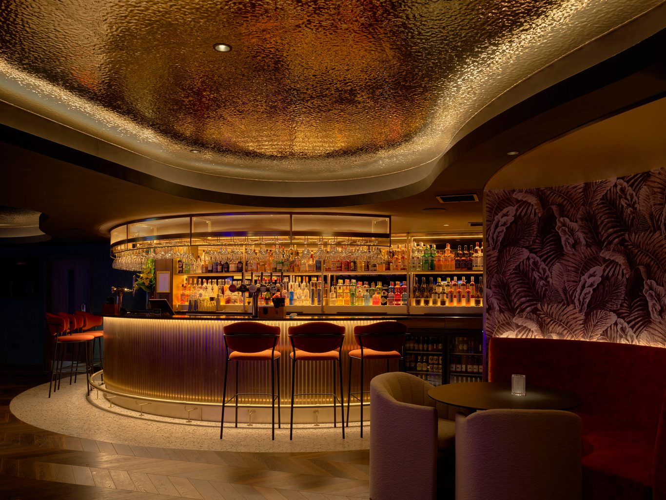 C572 NCL Napoleons Casino Leeds N6 medium