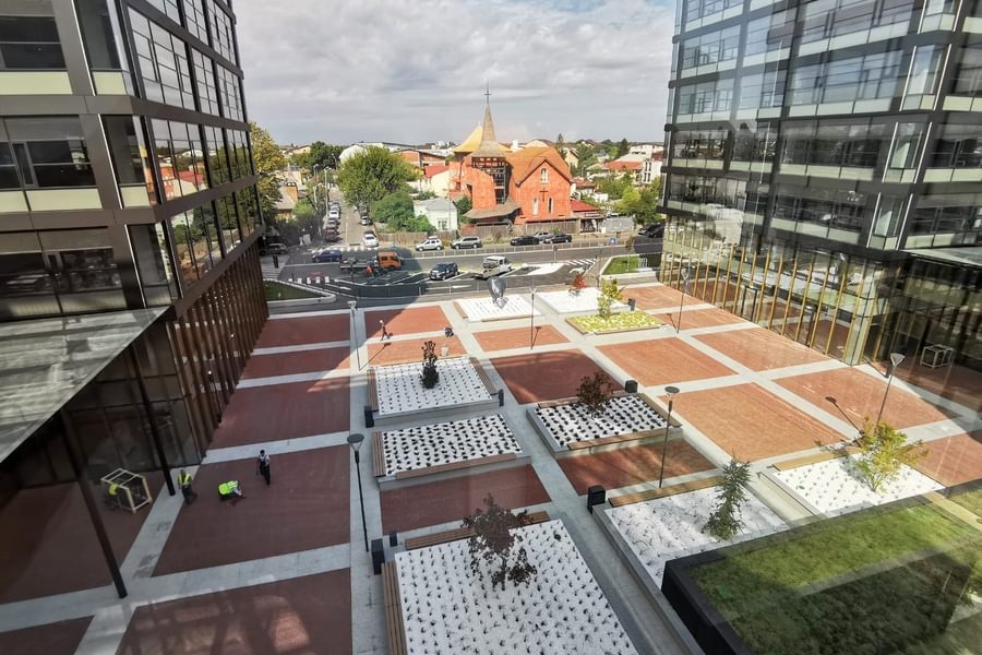 J8_Office_Park_Bucharest_Romania_Designed_by_Chapman_Taylor_200